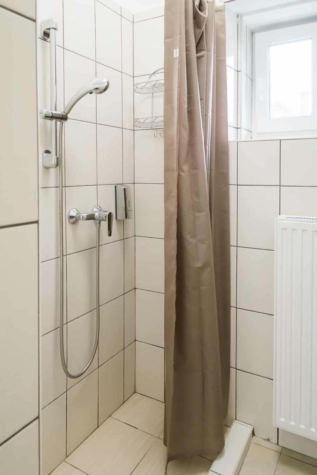 Sarvarlak Apartmanhaz Exteriér fotografie